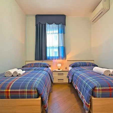 Riva-interauto Apartment *