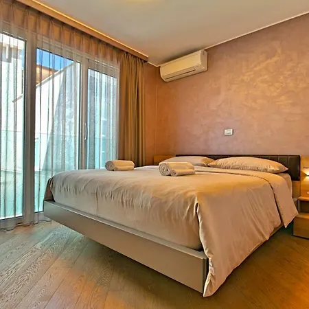 Apartment Riva-interauto *