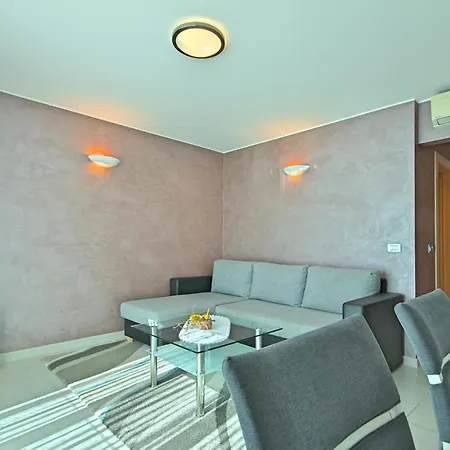 Riva-interauto Apartmán Umag
