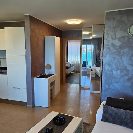Riva-interauto Apartmán *
