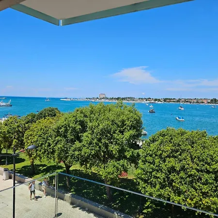 Riva-interauto Umag