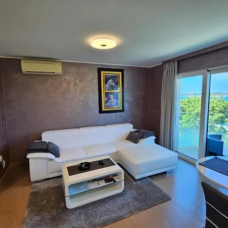 Riva-interauto Apartment