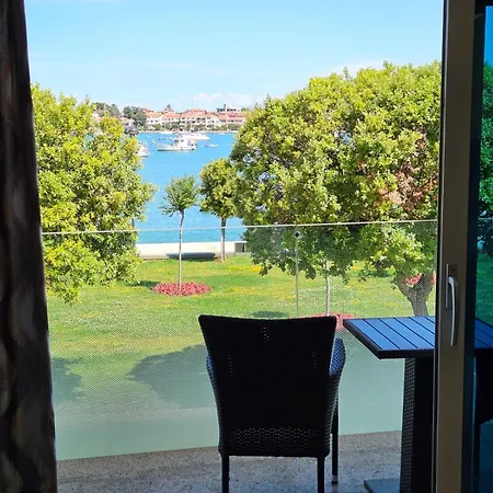 Riva-interauto Apartmán