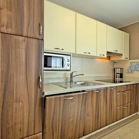 Riva-interauto Apartmán