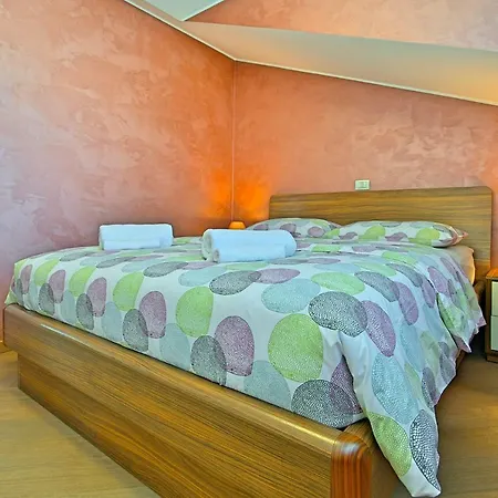 Riva-interauto Apartmán *