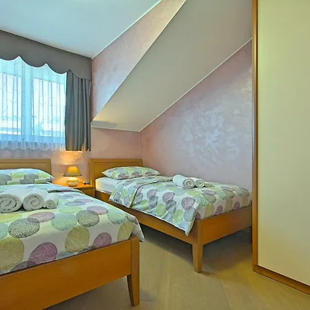 Riva-interauto Apartmán