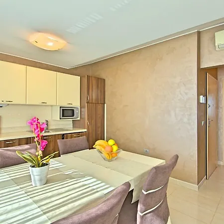 Riva-interauto * Umag