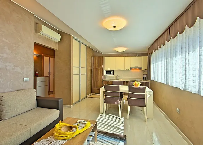 Riva-interauto * Umag