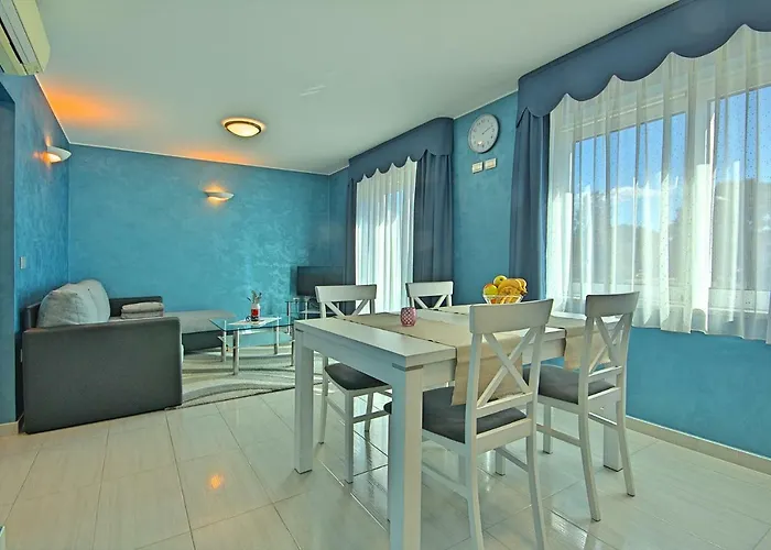 Riva-interauto * Umag