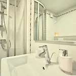 شقة Riva-interauto أوماغ